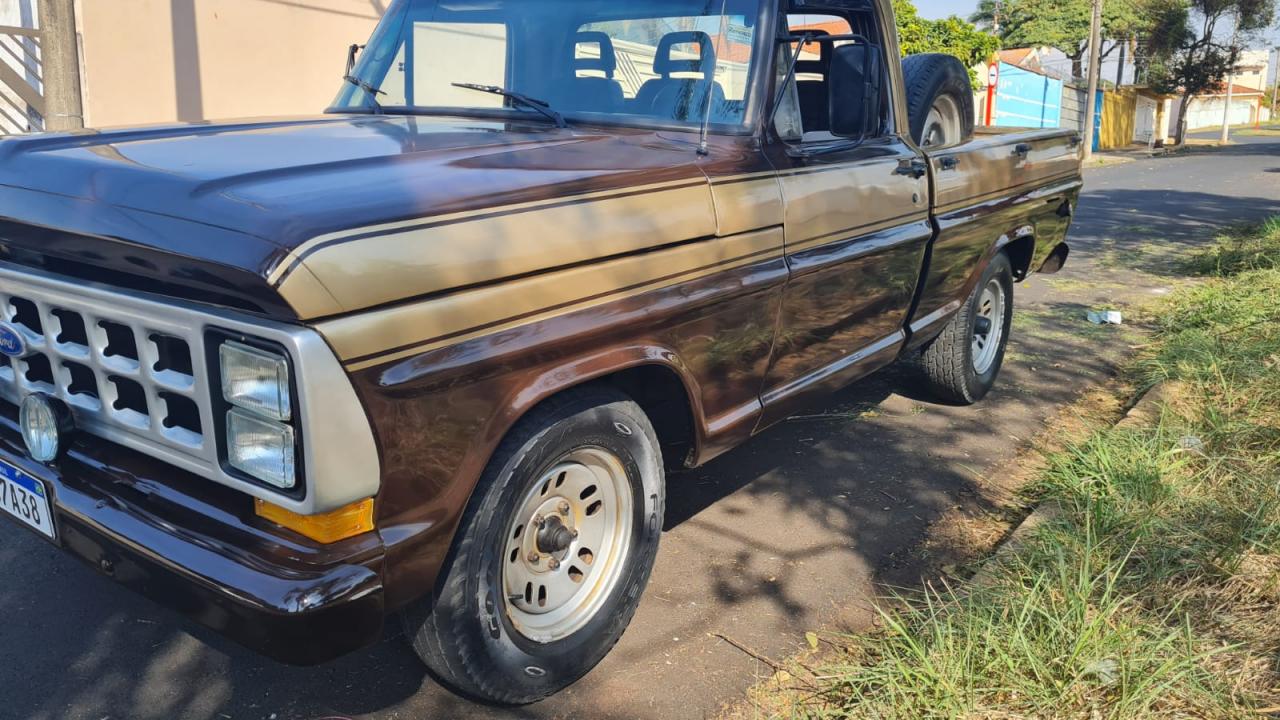 Ford F-1000 OTHERS 1984