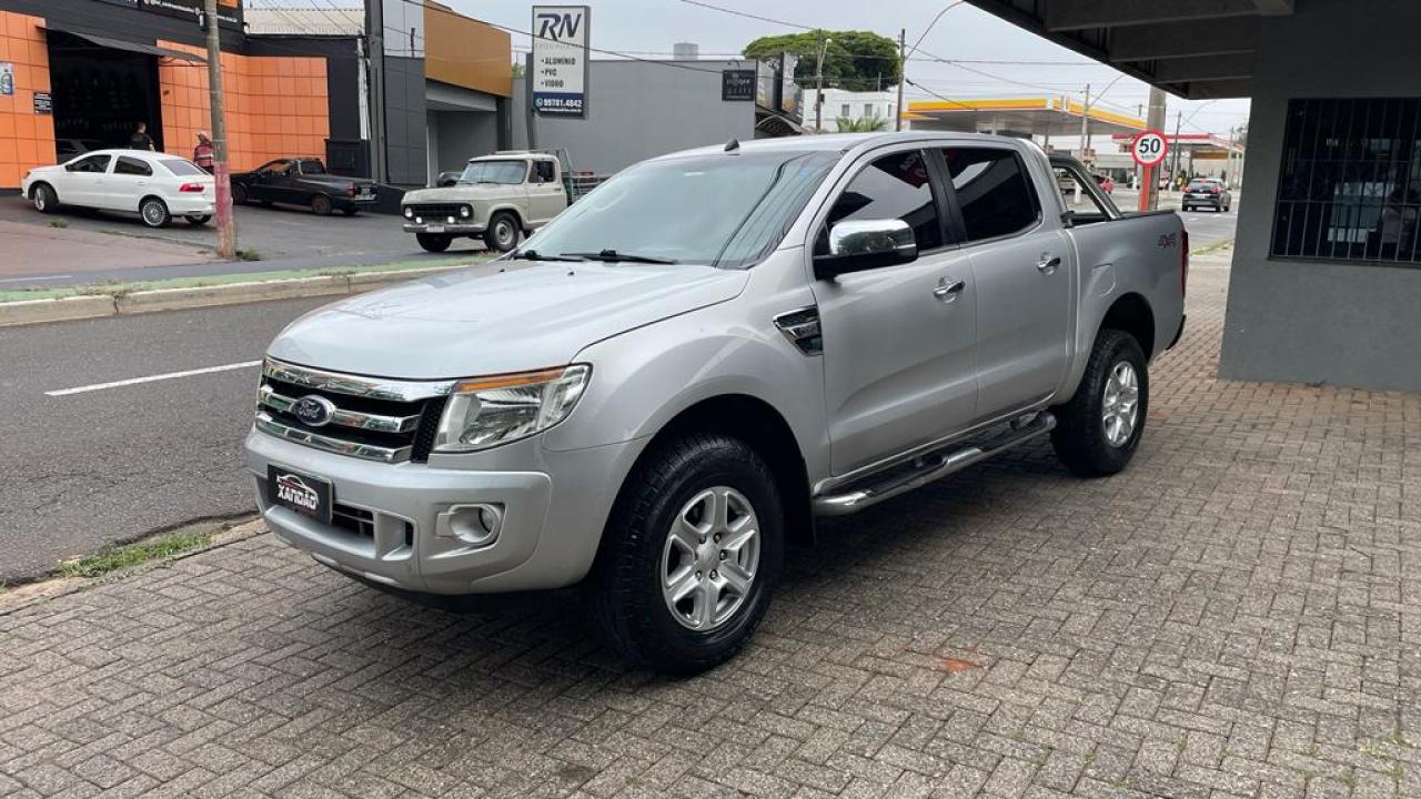 comprar Ford Ranger (Cabine Dupla) 4x4 3.2 auto center 6 em todo o