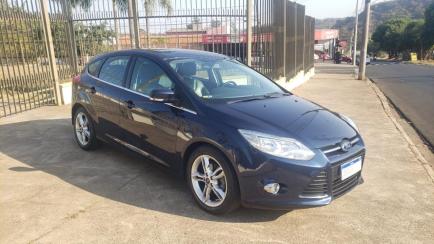 Ford Focus Hatch SE 2.0 16V PowerShift