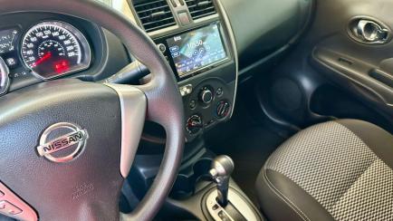 Nissan Versa 1.6 SV CVT (Flex)