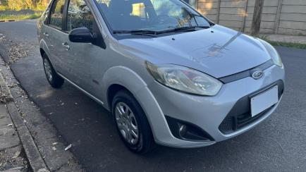 Ford Fiesta Sedan 1.6 Rocam (Flex)