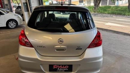 Nissan Tiida SL 1.8 (flex)