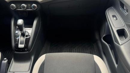 Nissan Versa 1.6 Advance CVT