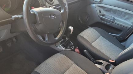 Ford Fiesta Sedan 1.6 Rocam (Flex)