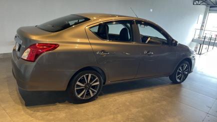 Nissan Versa 1.6 SL CVT (Flex)