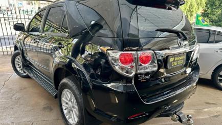 Toyota Hilux SW4 3.0 TDI 4x4 SRV 7L