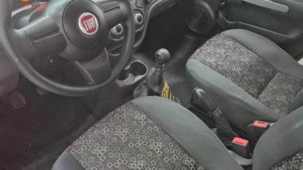 Fiat Uno Vivace 1.0 8V (Flex) 4p