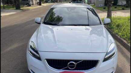 Volvo V40 2.0 T4 Momentum