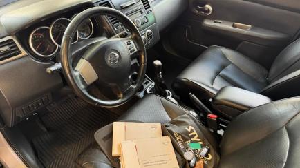 Nissan Tiida SL 1.8 (flex)