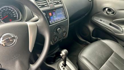 Nissan Versa V-Drive 1.6 Plus CVT