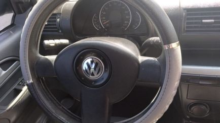 Volkswagen Fox 1.0 8V (Flex) 4p