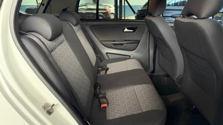 Volkswagen Fox 1.0 TEC (Flex) 4p