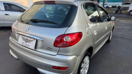 Peugeot 207 Hatch XR 1.4 8V (flex) 4p