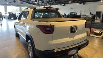 Fiat Toro Freedom 1.8 AT6 4x2 (Flex)