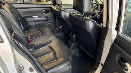 Nissan Tiida SL 1.8 (flex)