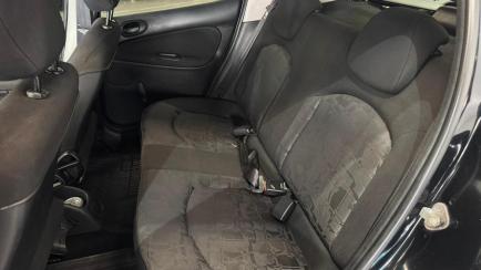 Peugeot 207 Hatch XR 1.4 8V (flex) 4p