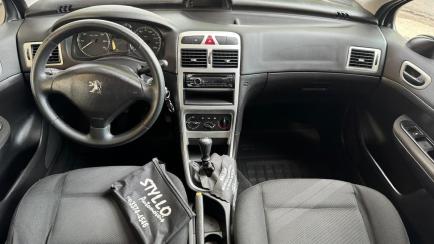 Peugeot 307 Hatch. Presence Pack 1.6 16V (flex)