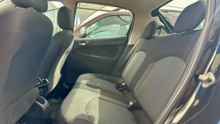 Peugeot 207 Hatch XR Sport 1.4 8V (flex)