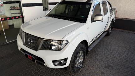 Nissan Frontier 2.5 TD CD SV Attack 4x4 (Aut)