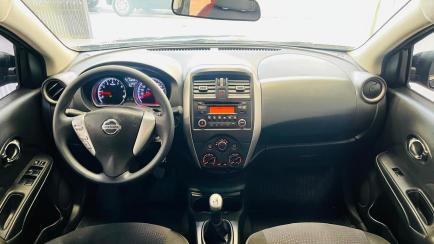 Nissan Versa 1.6 16V SV (Flex)