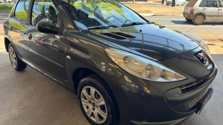 Peugeot 207 Hatch XR 1.4 8V (flex) 4p