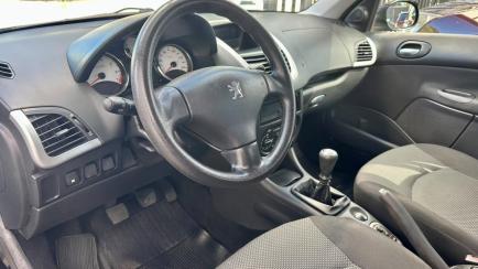 Peugeot 207 Hatch XR Sport 1.4 8V (flex)