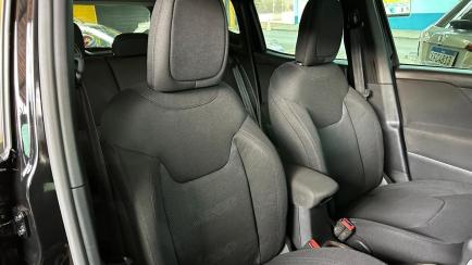 Jeep Renegade 1.8 (Aut) (Flex)