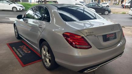 Mercedes-Benz Classe C C 180 Exclusive FlexFuel