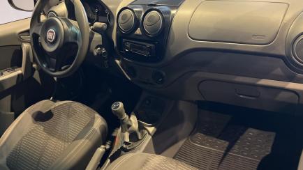 Fiat Palio Attractive 1.0 8V (Flex)