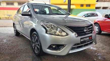 Nissan Versa 1.6 SL CVT (Flex)