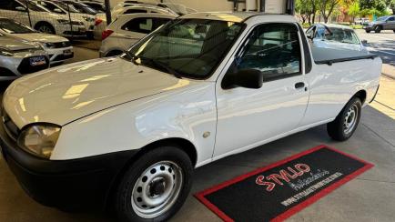 Ford Courier L 1.6 (Flex)