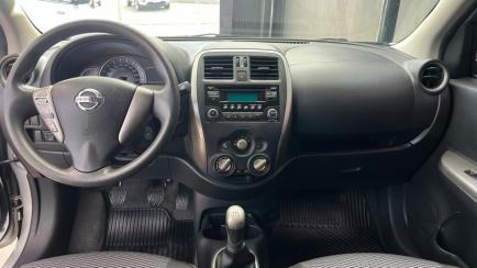 Nissan March 1.0 12V SV (Flex)