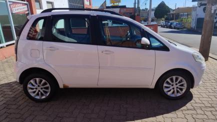 Fiat Idea Attractive 1.4 8V (Flex)