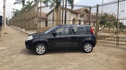 Fiat Uno Attractive 1.4 8V (Flex) 4p