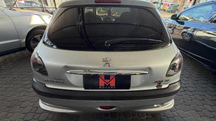 Peugeot 206 Hatch. Presence 1.4 8V (flex)