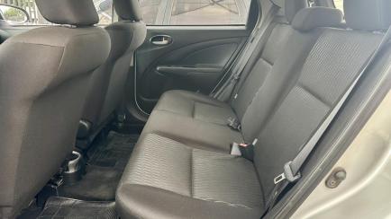 Toyota Etios Hatch Etios X 1.3 (Flex) (Aut)