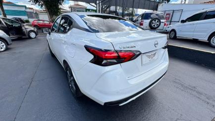 Nissan Versa 1.6 Advance CVT (aut)