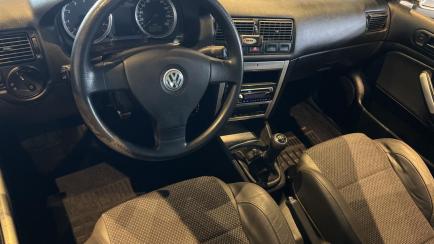 Volkswagen Golf Sportline 1.6 (Flex)