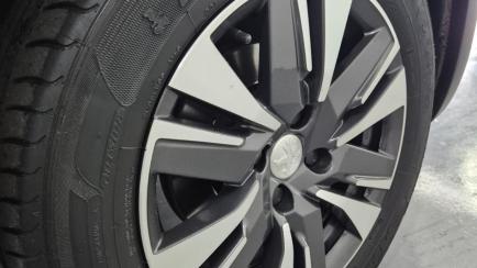Peugeot 2008 1.6 Allure Pack AT