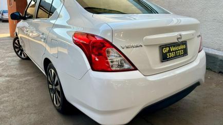 Nissan Versa 1.6 SV CVT (Flex)