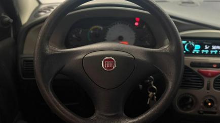 Fiat Palio Fire 1.0 8V (Flex) 4p