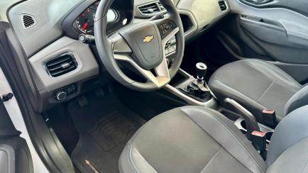Chevrolet Onix 1.0 LT SPE/4