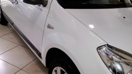 Renault Sandero Authentique 1.0 16V (Flex)