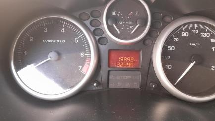 Peugeot 207 Hatch XR 1.4 8V (flex) 4p