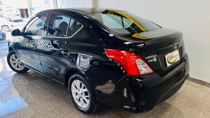 Nissan Versa 1.6 16V SV (Flex)